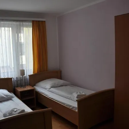 Hotel-pension Asta Guest house *
